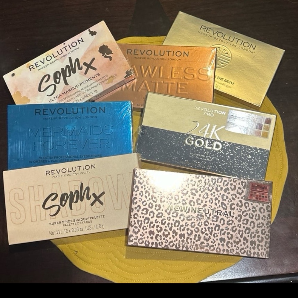 Makeup Revolution Eyeshadow Bundle